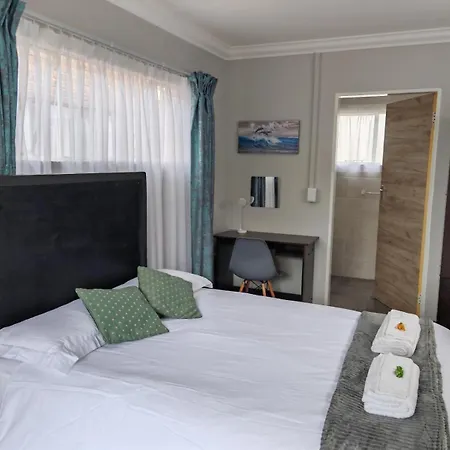 Lunford Garden Cottage Rayton Room photo